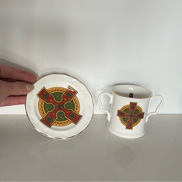 Gifts from Ireland Fine Bone China Mug & Saucer with Gold Trim & Cross - Picture 2 of 8